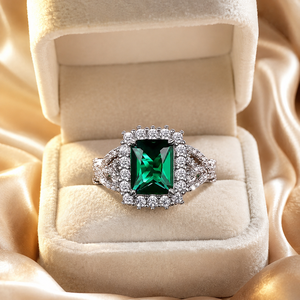 Anello Verde con Design a Croce Rettangolare per Dito Indice da Donna - Product Image 6