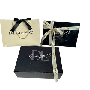 Dream Luxe Co กล่องของขวัญพร้อมริบบิ้นผ้าซาตินพิมพ์โลโก้สำหรับบรรจุภัณฑ์ต่อผมสุดหรู - Product Image 1