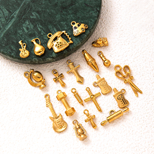 Pendentifs miniatures en acier inoxydable plaqué or 18 carats PVD pour enfants Golden Memory Lane, bijoux tendance pour la création DIY - Product Image 2