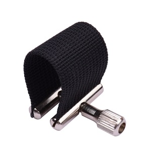 <span class=keywords><strong>Ligature</strong></span> <span class=keywords><strong>pour</strong></span> <span class=keywords><strong>saxophone</strong></span> <span class=keywords><strong>Ligature</strong></span> compacte et durable <span class=keywords><strong>pour</strong></span> <span class=keywords><strong>saxophone</strong></span> <span class=keywords><strong>alto</strong></span> Embouchure en métal - Product Image 2