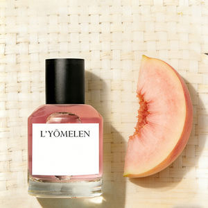 Parfum de luxe longue durée pour homme, senteur florale fruitée de pêche et de rose, notes florales naturelles, vanille chaude et douce, Cologne - Product Image 1