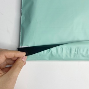 Eco-friendly Matte Green Poly Mailer Bags Summer Gym Suit T-shirts Packaging Express Courier Portable Shipping Bag with Handle - Product Image 5