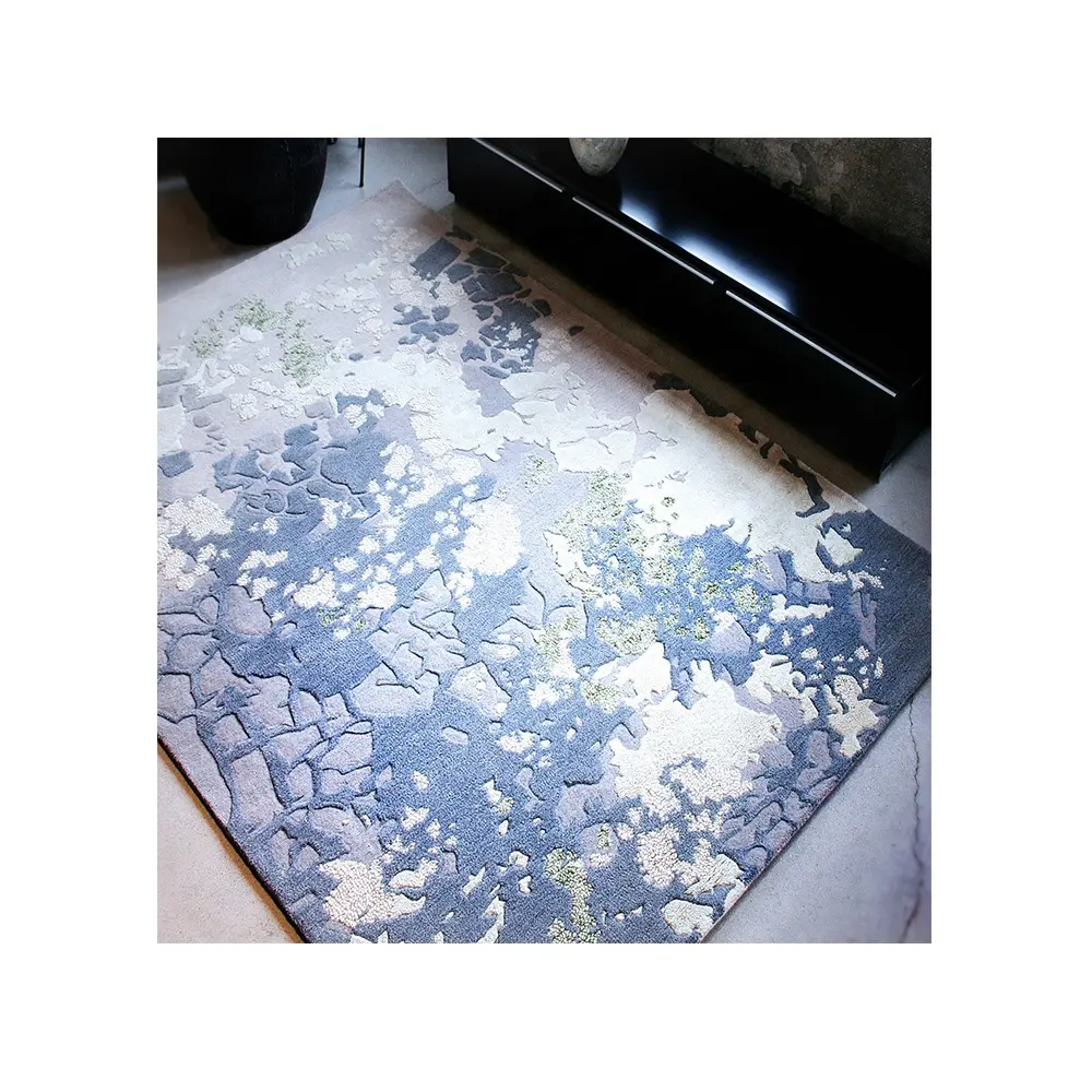 Classic Blue Green Decorative Rug Cut Loop Pile Construction Durable Hand Tufted Rugs and Carpets