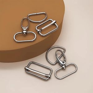 Juego de Herrajes para Bolsos PCS: Ganchos Giratorios, Anillas en D, Hebillas Deslizantes y Anillas Rectangulares en Varios Colores - Product Image 5
