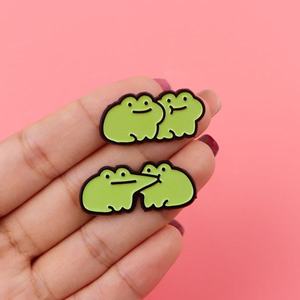 Broche <span class=keywords><strong>de</strong></span> Aleación <span class=keywords><strong>de</strong></span> Zinc con Esmalte <span class=keywords><strong>de</strong></span> Rana Adorable, Diseño <span class=keywords><strong>de</strong></span> Pareja Besándose, Arcoíris, Animal <span class=keywords><strong>de</strong></span> Dibujos Animados, para Mochila, Solapa, Joyería - Product Image 2