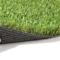 Tapis de gazon artificiel vert résistant à l'usure PE gazon de simulation de pelouse pour la décoration de jardin pour les sports de golf de football de football