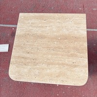 Table basse en travertin naturel de luxe, carrée, beige, moderne et minimaliste pour salon, hôtel