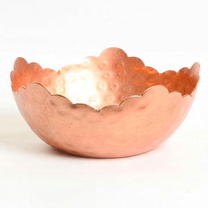 Bol à mélanger en cuivre martelé, design attrayant, design moderne, parfait pour mélanger et servir des fruits - Product Image 1