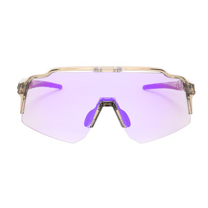 Gafas Deportivas de Ciclismo Fotocromáticas con Marco TR90, 100% Protección UV, Multifuncionales, No Polarizadas - Product Image 2