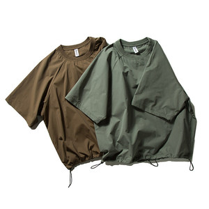 Haut à manches courtes rétro pour homme en tissu polyester, coupe ample et respirante, idéal pour les vêtements essentiels de streetwear estival - Product Image 1
