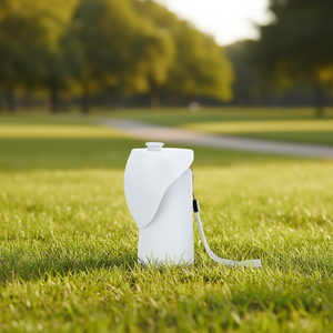 Vaso para beber al aire libre para mascotas, cierre de plástico con pulsador, solución de hidratación práctica para transportadores de mascotas - Product Image 2