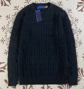 Polo 2025 Sonbahar ve Kış Sezonlarında Erkekler ve Kadınlar için Lüks Kazak ve Hırka Modelleri - Product Image 3