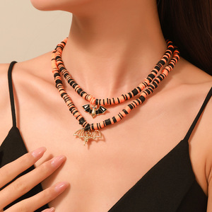 Collier choker double rangs de perles orange et noires motif chauve-souris pour femme, bijou fantaisie automne-hiver, pièce maîtresse pour Halloween - Product Image 1