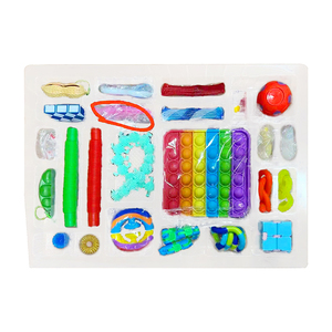 Jouet Squishy de compte à rebours de Noël en silicone anti-stress, ensemble de 24 jouets sensoriels à bulles, calendrier de l'Avent Fidget pour l'autisme - Product Image 6