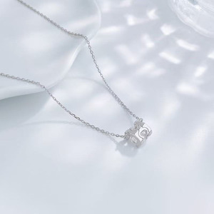 Collar con colgante de diamante cultivado en laboratorio de platino Pt950, diseño de cabeza de toro brillante y sencillo, solitario de cuatro puntas, cadena de moda para mujer - Product Image 3
