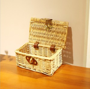 Panier de pique-nique de vaisselle d'extérieur isolé avec poignée en bois panier de nourriture de puce de rotin pour les pique-niques et la couverture - Product Image 4