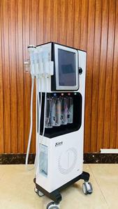 MLQJ(Miracle Beauty) 8in1 ABS Hydra Dermabrasion Facial Machine with Super Bubble Max Peel and Oxygen Therapy - Product Image 5