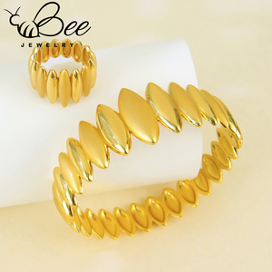 Parure de bijoux vintage de Dubaï, plaqué or 21 carats, style hip-hop italien, bracelets ouverts géométriques et bague pour mariage - Product Image 5