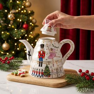 Teiera in Ceramica con Stampa Natalizia Vintage, Grande Capacità, Multiuso, per Tè alle Erbe e Acqua Fredda, con Manico a Forma di Ballerina, Decorazione Natalizia per la Casa - Product Image 1