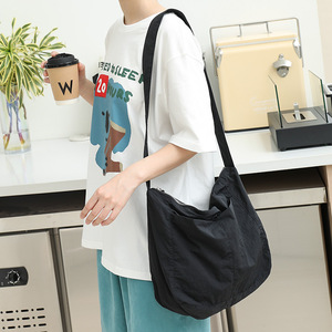 حقيبة يد كورية كاجوال وفنية ، حقيبة يد مطبوعة ، حقيبة نسائية بكتف واحد كلاسيكية على الإنترنت - Product Image 6