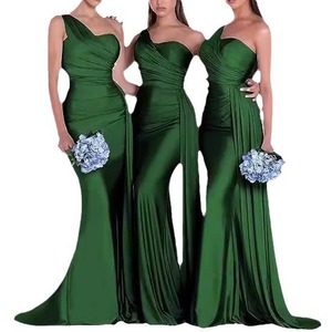 Elegante <span class=keywords><strong>abito</strong></span> da damigella d'onore in raso <span class=keywords><strong>rosso</strong></span> per matrimoni monospalla <span class=keywords><strong>senza</strong></span> <span class=keywords><strong>spalline</strong></span> stile classico con volant <span class=keywords><strong>abito</strong></span> da festa semplice ad alta Modulare - Product Image 5