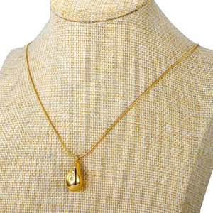 Collana Classica alla Moda per Donne, Catena a Doppio Strato Semplice, Placcata in Oro 18K con Zirconi in Acciaio Inossidabile per Uso Quotidiano - Product Image 4