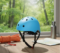 Casques de patinage sur glace pour enfants de haute qualité, ajustement réglable, design portable, matériau EPS PC, pour activités de plein air.