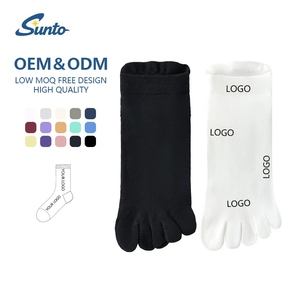 جوارب رجالية قصيرة بخمسة أصابع قابلة للتنفس بشعار مخصص، ناعمة وعالية الجودة وملونة للجري والمشي لمسافات طويلة - Product Image 3