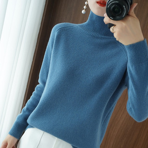 Pull à col montant pour femme, coupe ample, épais, couleur unie, col haut, tricoté, style automne-hiver - Product Image 2