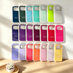Coque de téléphone portable en silicone pur couleur premium pour <span class=keywords><strong>iPhone</strong></span> 17 Pro Max – Housse de protection légère - Product Image 1