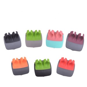 Wholesale 2022 Hot Selling Kitchen Gadgets Plastic Stainless Steel Double Finger Palm Peeler <b>Fruit</b> <b>Vegetable</b> - Product Image 4