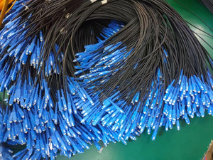 FULLAXS <span class=keywords><strong>SM</strong></span> MM câble de cordon de raccordement extérieur ftta ftth duplex lc upc connecteur étanche câble de raccordement à fibre optique en queue de cochon - Product Image 5