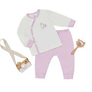 Camiseta Unisex de Manga Larga con Cuello Redondo y Botones Laterales en el Hombro, 95% Bambú + 5% Elastano, Tejido de Punto Transpirable con Estampado de Dibujos Animados para Bebé, ALB06 - Product Image 1