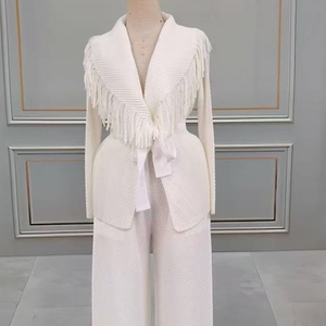 Bộ đồ hai mảnh xếp ly Miyake mới về - Trang phục công sở thường ngày, viền tua rua, màu trơn, quần ống đứng, size lớn dành cho nữ - Product Image 1