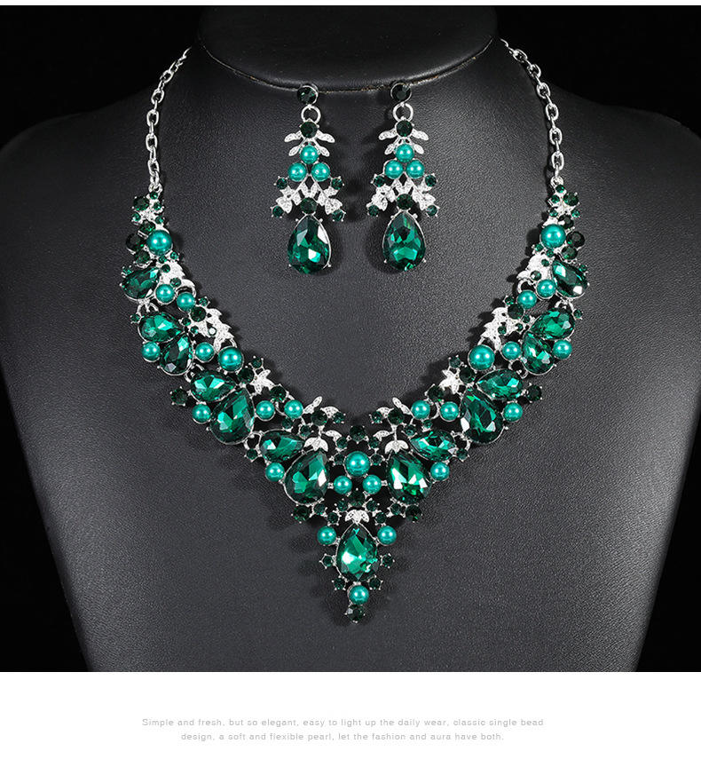 สีเขียว