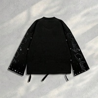Camiseta de manga larga con cuello redondo y gráfico de santo desgastado estilo vintage Rainbow Spray para hombre, camisetas cortas con pedrería para hombre