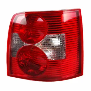 Phía sau bên phải màu đỏ dẫn đèn đuôi phía sau được sử dụng cho VW Passat OE số 3b9945096