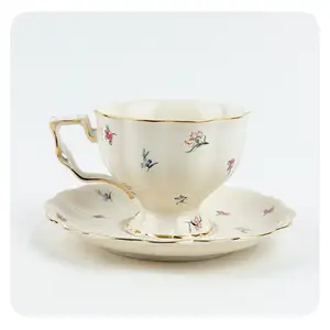 2024 vendita calda di lusso britannico dorato bordo fantasia caffè tazza da tè e piattino Set di personalizzazione ceramica