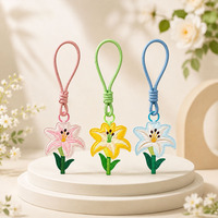 Macaron Lily Leder-Schlüsselanhänger mit Handschlaufe, Mädchenhafte Taschendekoration