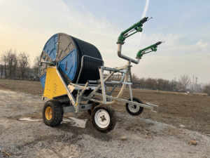 Sistema de Riego Móvil Moderno con Carrete, Componentes Centrales de Motor y Bomba para Equipos Agrícolas de Plástico - Product Image 3