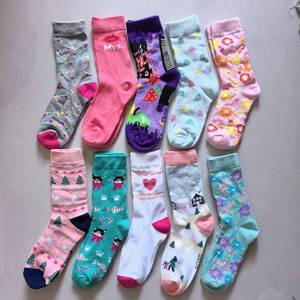 Calzini in Stock ad Alta Richiesta, Trendy, Casual, per Outfit Misti, Eccedenze di Calzini - Product Image 1