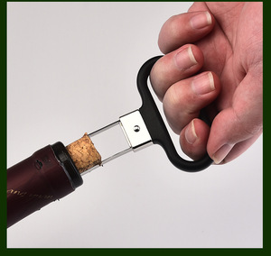 <span class=keywords><strong>Tire</strong></span>-<span class=keywords><strong>bouchon</strong></span> professionnel en acier inoxydable à deux griffes pour bouteilles <span class=keywords><strong>de</strong></span> <span class=keywords><strong>vin</strong></span>, ouvre-<span class=keywords><strong>bouteille</strong></span> et extracteur <span class=keywords><strong>de</strong></span> bouchons pour bouteilles <span class=keywords><strong>de</strong></span> <span class=keywords><strong>vin</strong></span> vieillies et bouchons endommagés - Product Image 5