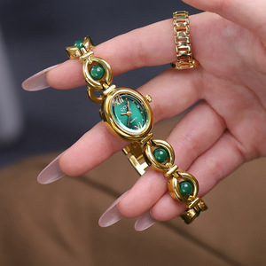 Nuovo Orologio da Donna di Lusso Vintage 2026, Orologio da Polso di Alta Qualità con Bracciale di Perle, Orologio Dorato alla Moda per Donna, Idea Regalo - Product Image 6