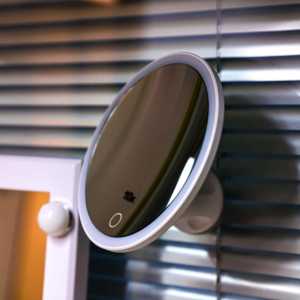 <span class=keywords><strong>Miroir</strong></span> cosmétique mural LED personnalisé CF 10x avec éclairage, <span class=keywords><strong>miroir</strong></span> de maquillage amovible à ventouse puissante avec lumière LED - Product Image 1