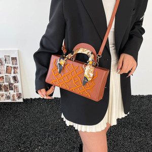 Sac à main pour femme, style industriel, avec broderie et foulard, nouvelle mode, texture, sac <span class=keywords><strong>Lady</strong></span> <span class=keywords><strong>Diana</strong></span>, tendance, porté épaule - Product Image 3
