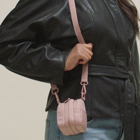 Sac bandoulière pliable personnalisé OEM ODM pour femme, sac à bandoulière extensible, mini pochette de voyage pour les trajets quotidiens, le shopping et les sorties