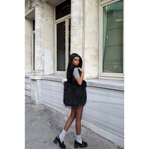 Bolsos de Felpa Negros, Accesorio de Bolsa Elegante y Lujoso - Product Image 1