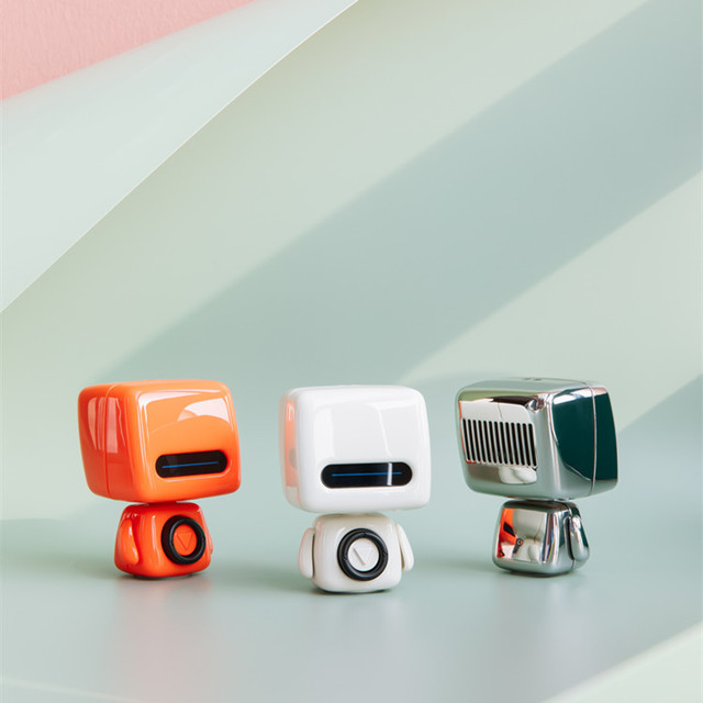 Three Live New Creative Robot for Mini Cute Portable Small Steel Cannon Wireless Speaker Gift