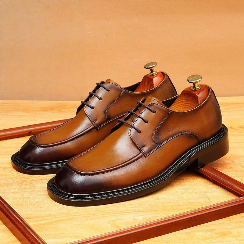 สีน้ำตาล