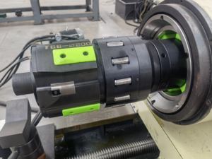 Tête de grattage et de roulement pour trous profonds: précision de 0.02mm, finition de surface miroir et amélioration de la dureté élevée - Product Image 4